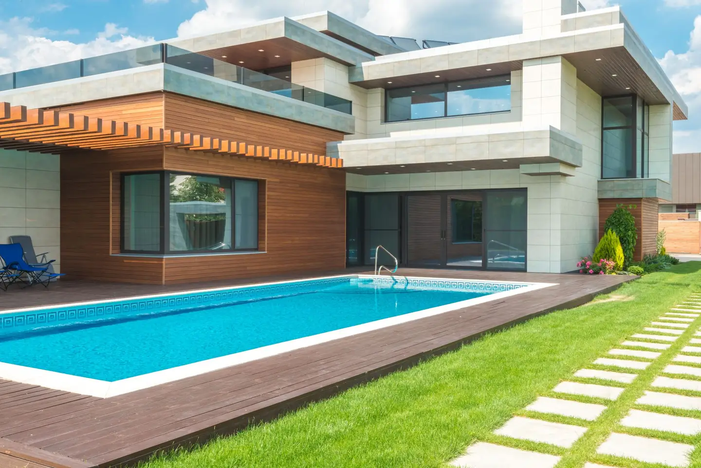 Swimming pool builders serving Federation, NSW